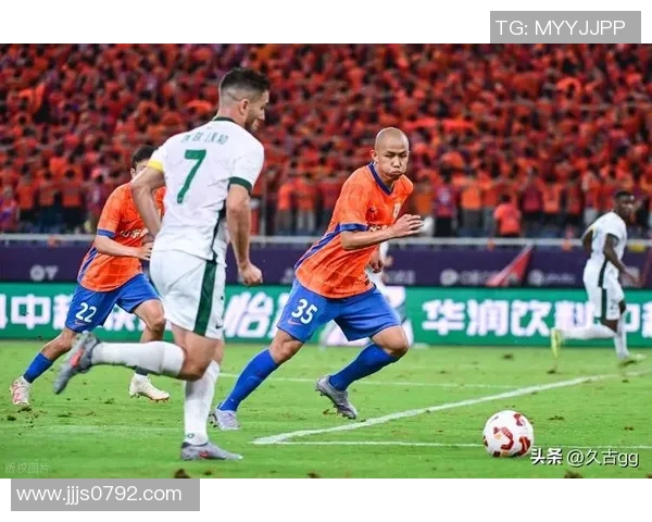 球星在足球鞋上书写的个人信念与激情如何影响比赛表现与球迷心态