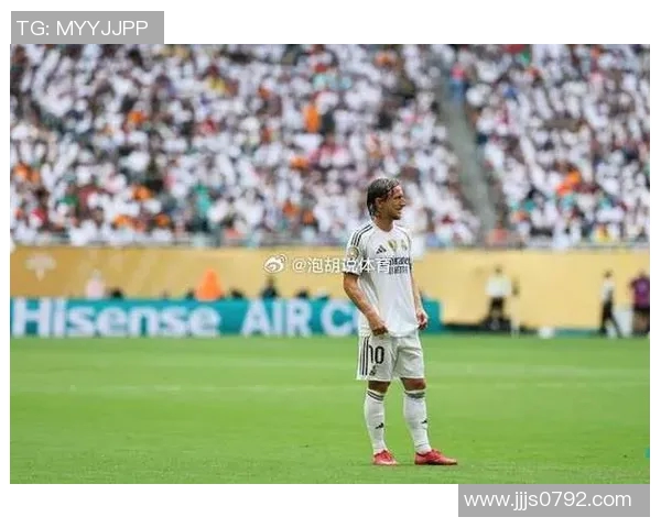 足球天才魔笛的全名及其传奇生涯的精彩回顾