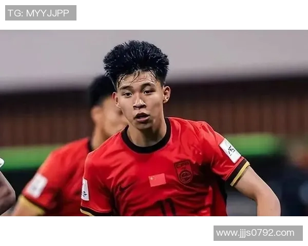 足球球星儿子自豪感十足 父亲影响力与未来潜力双重加持 足球球星儿子自豪感十足 父亲影响力与未来潜力双重加持