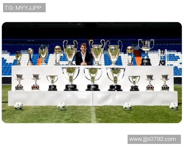 体力较差却凭智慧与技术闪耀赛场的传奇足球球星故事 体力较差却凭智慧与技术闪耀赛场的传奇足球球星故事